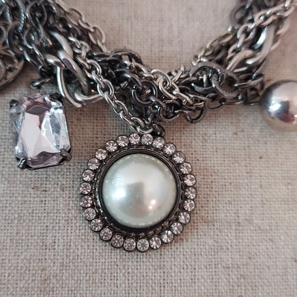 Bracelet or silver and black metal with rhinestones by Guess - Picture 3 of 4